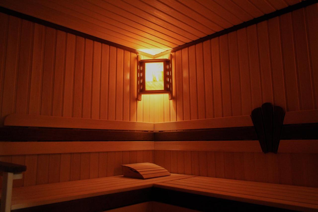 Neos Hotel Akmola Esterno foto